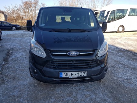 Ford Tourneo Titanium 7+1 fő (170 Ft/km vagy 5000 Ft/óra)
